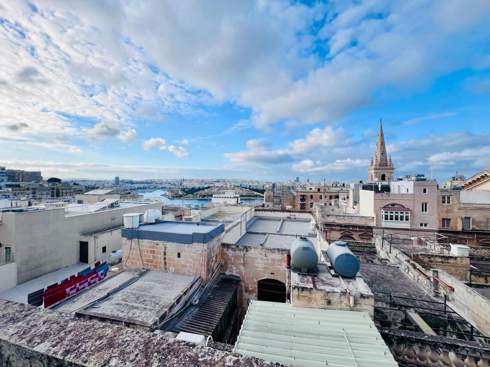 Sunny One Bedroom Apartment In Old Bakery Street Valletta Exterior foto